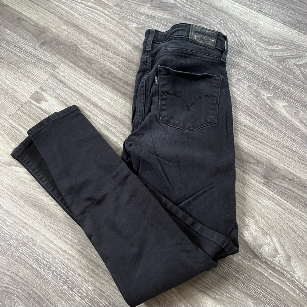 Levi's 721 High Rise Skinny Jeans - Black